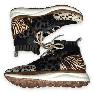 OTBT Hybird in Animal Print High Top Sneakers Size 9.